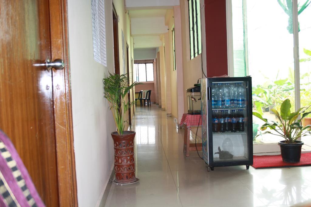 Minerva Residency Hotel Бангалор Екстериор снимка