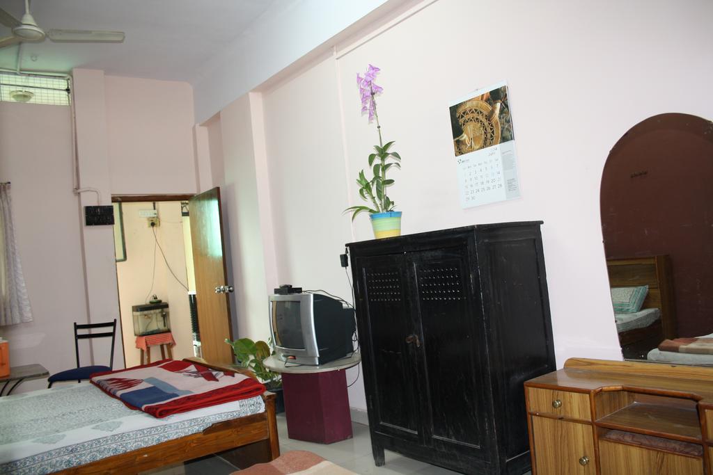 Minerva Residency Hotel Бангалор Екстериор снимка