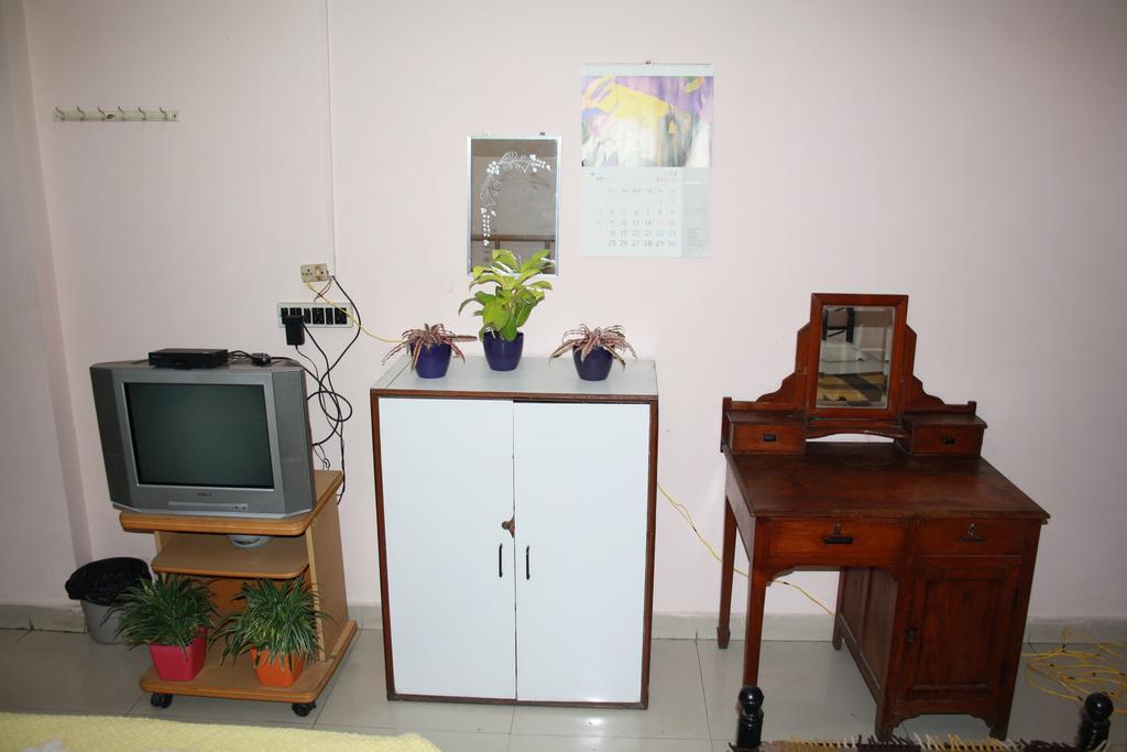 Minerva Residency Hotel Бангалор Екстериор снимка