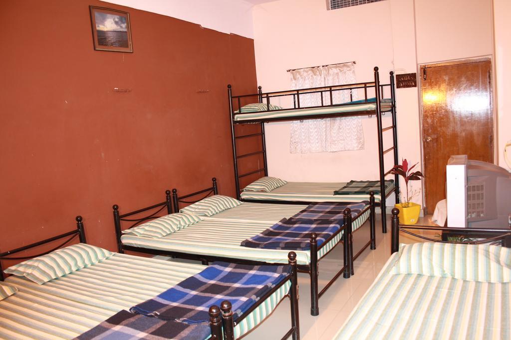 Minerva Residency Hotel Бангалор Екстериор снимка