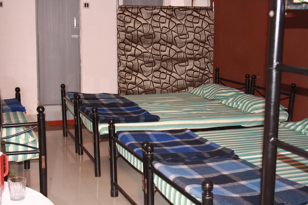 Minerva Residency Hotel Бангалор Стая снимка