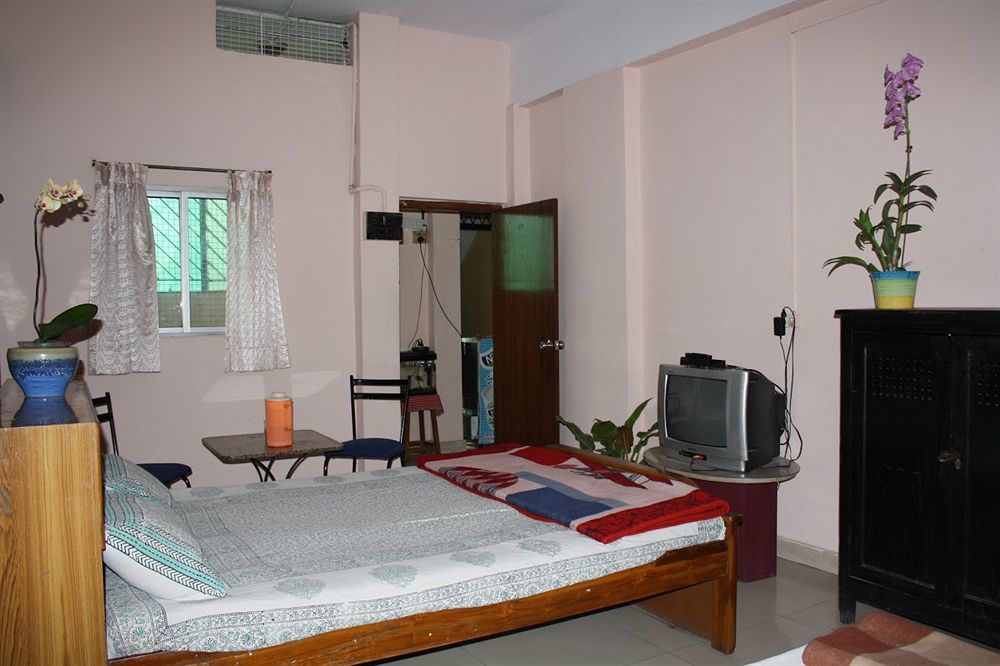 Minerva Residency Hotel Бангалор Екстериор снимка