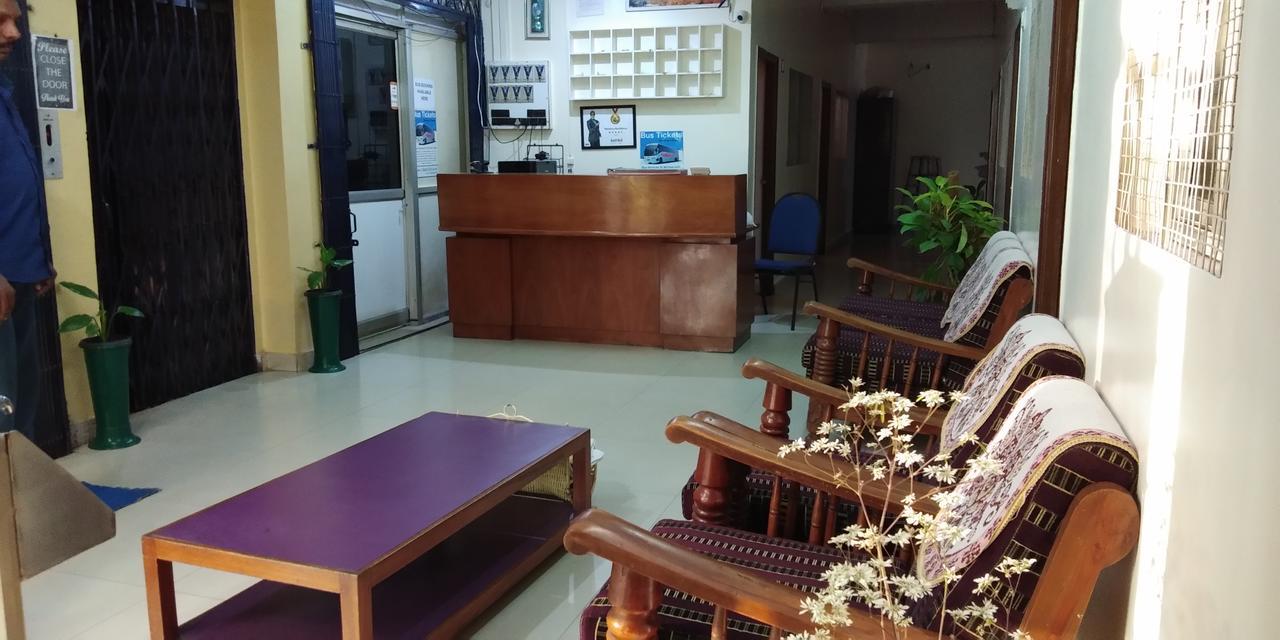 Minerva Residency Hotel Бангалор Екстериор снимка
