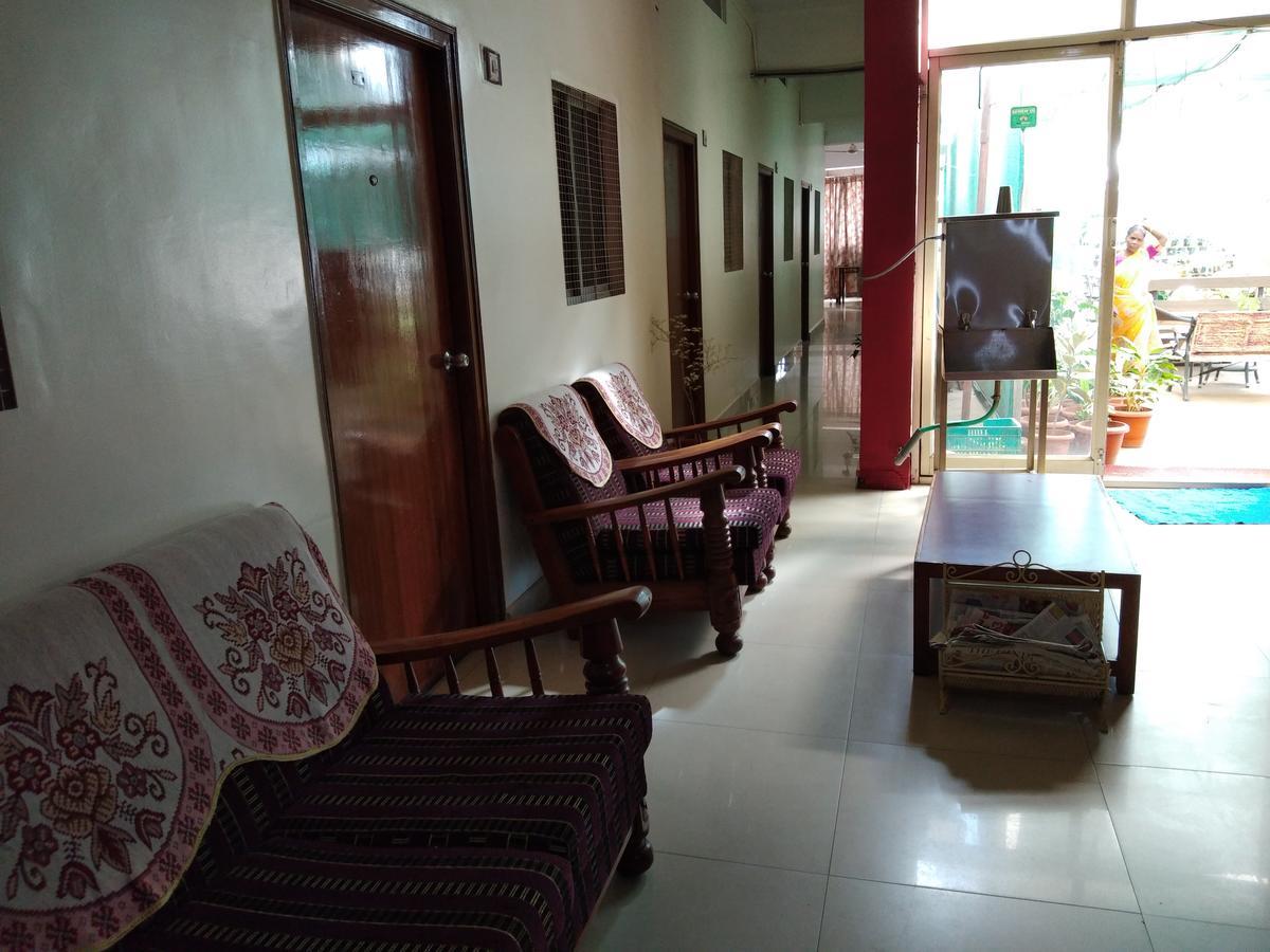 Minerva Residency Hotel Бангалор Екстериор снимка