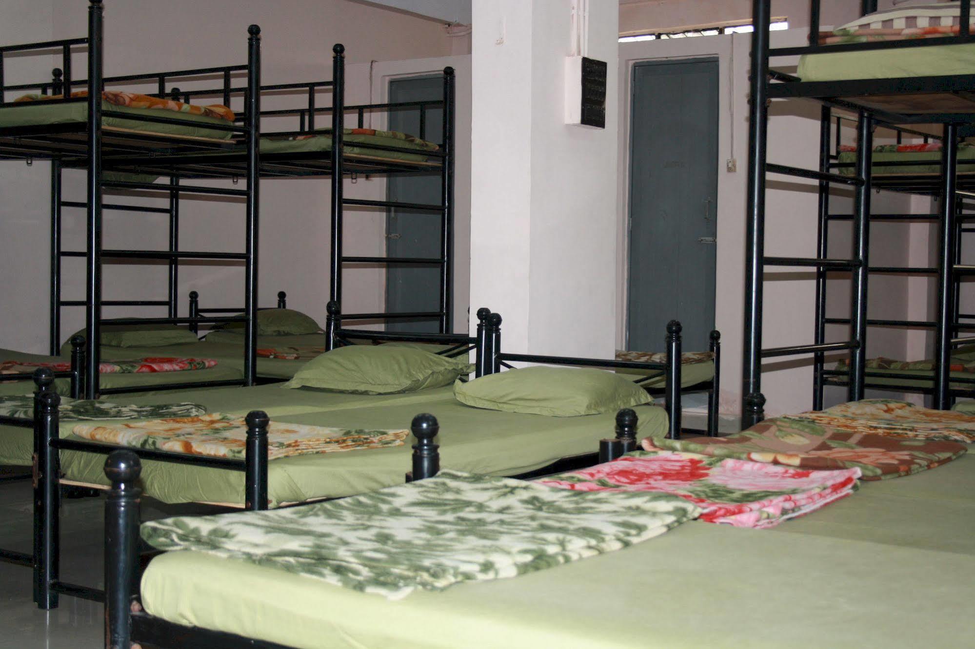 Minerva Residency Hotel Бангалор Екстериор снимка
